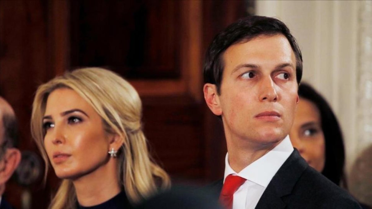 Ivanka Trump y su marido Jared Kushner.-REUTERS / JIM BOURG