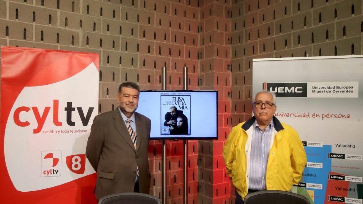 Radio Televisión de Castilla y León presenta la tercera temporada del programa 'Castilla y León de Cine', dirigido por el cineasta burgalés Antonio Giménez-Rico, que acude al acto acompañado del director de Producción Propia de la cadena, Francisco Tempra-Ical