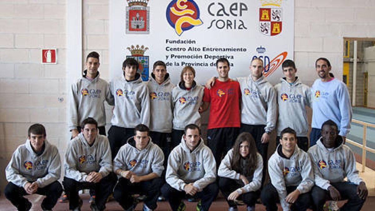 El grupo de entrenamiento de Combinadas que dirige Enrique Márquez. / Caep Soria-
