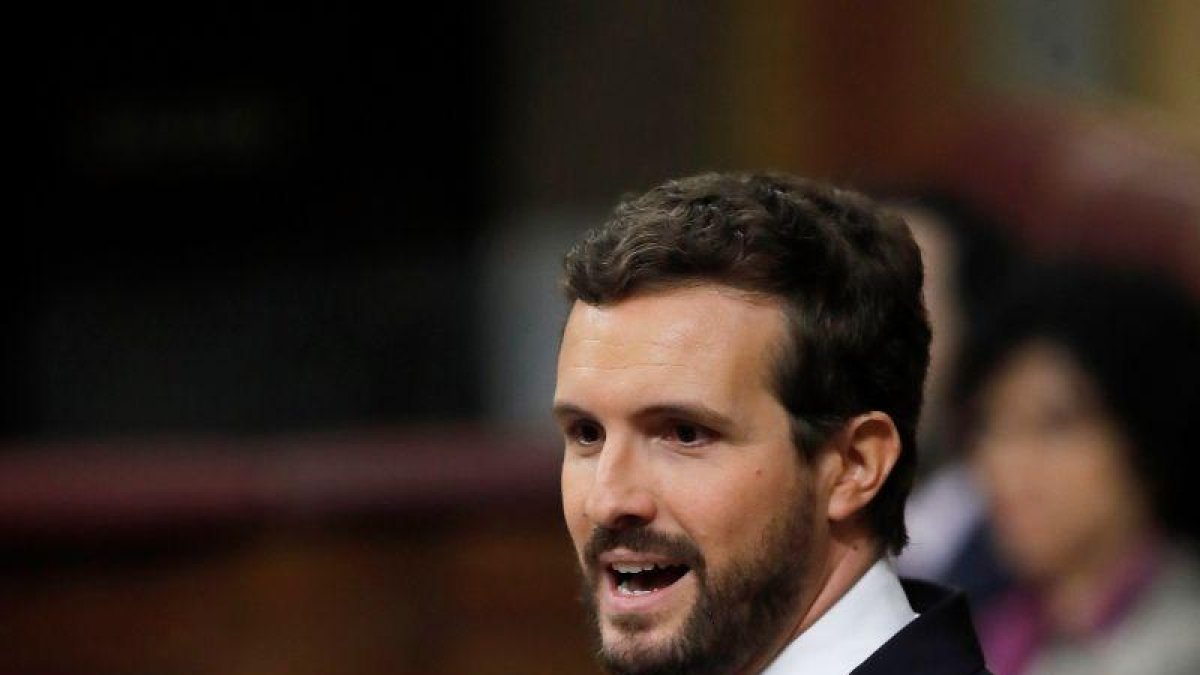 El presidente del PP, Pablo Casado, durante su intervención en el Congreso de los Diputados en la primera jornada de la sesión de investidura de Pedro Sánchez como presidente del Gobierno.-EFE
