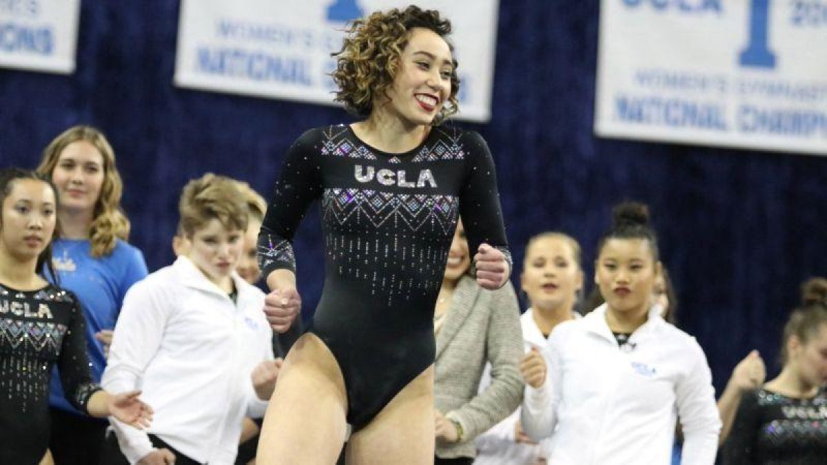 Katelyn Ohashi, durante la competición.-EL PERIÓDICO