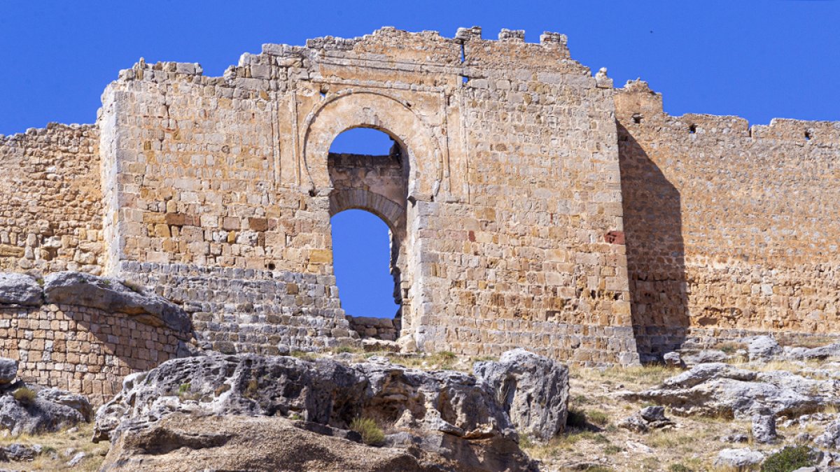 Arco de la Fortaleza Califal de Gormaz.-MARIO TEJEDOR