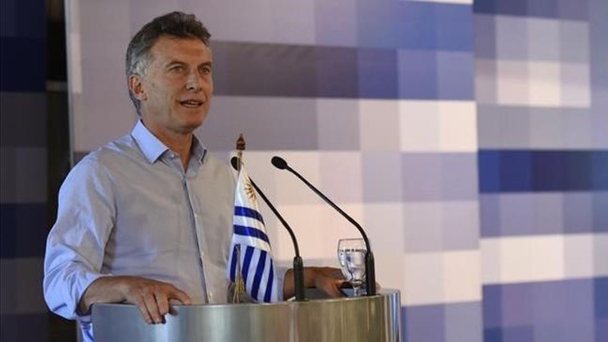 Macri, durante una visita a Uruguay, el jueves.-EFE / NICOLÁS RODRÍGUEZ