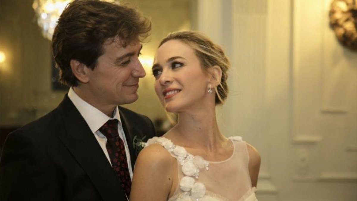 Marta Hazas y Javier Veiga se dan el 'sí, quiero' en Santander.-SERGIO LARDIEZ