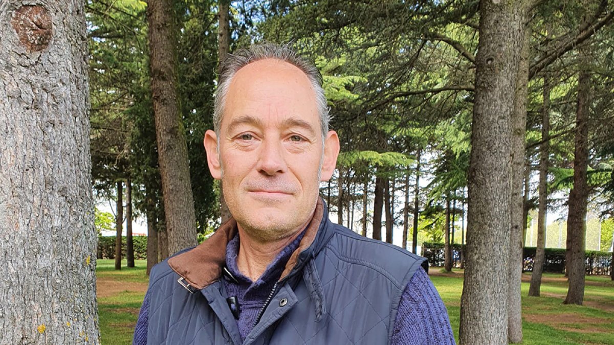 Eduaro Soria.
