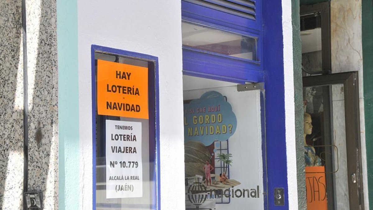 ‘Lotería de Navidad’ y ‘Lotería viajera’ como reclamos.-DANIEL RODRÍGUEZ