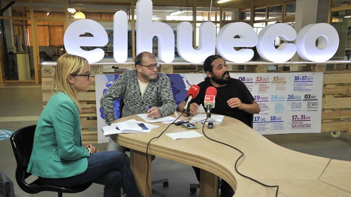 Jimena Alonso, Roberto Ortega y Daniel Hernández, ayer, en rueda de prensa.-VALENTÍN GUISANDE