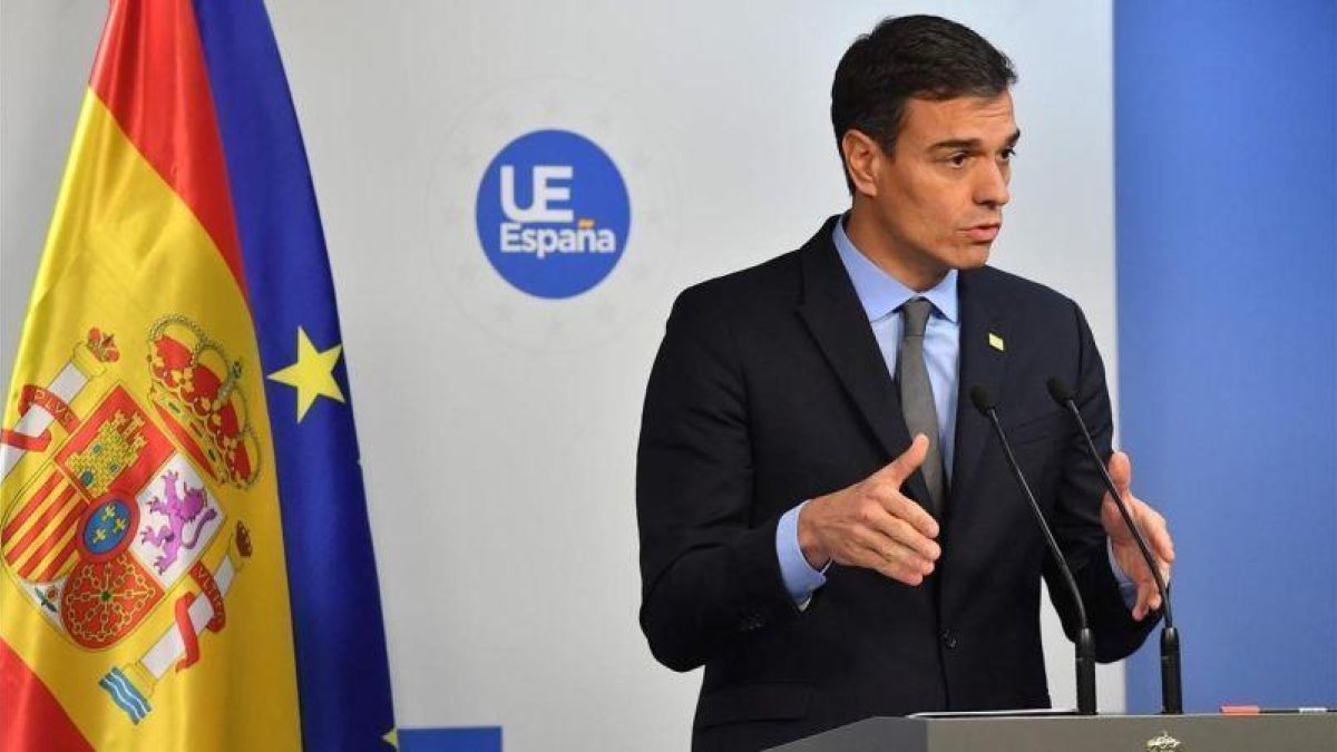 Pedro Sánchez en rueda de prensa tras el Consejo.-AFP EMMANUEL DUNAND