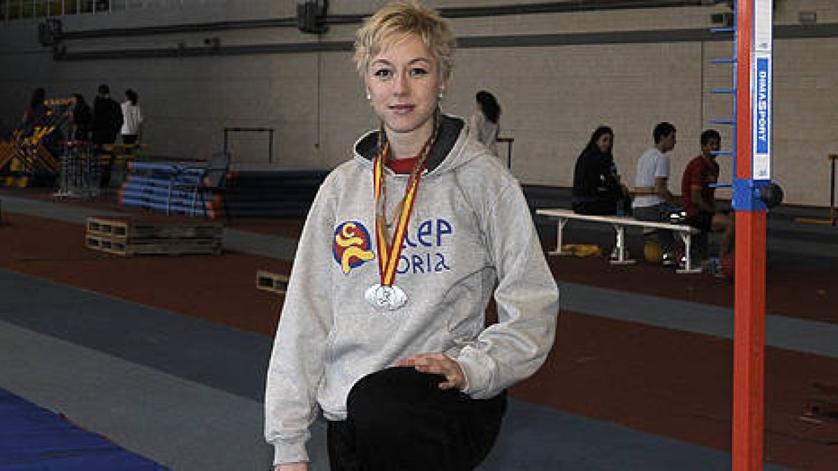 La atleta zamorana que entrena en el Caep, Raquel Sánchez. / ÚRSULA SIERRA-