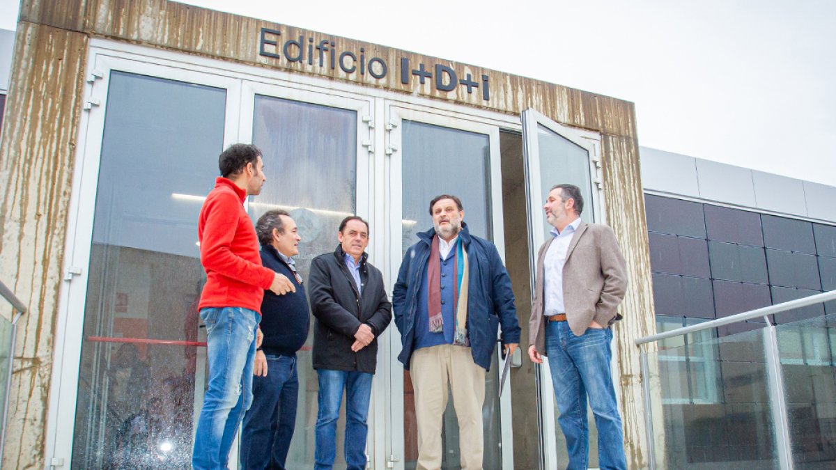 Miguel Broto, Saturnino de Gregorio, Benito Serrano, José Luis Ruiz Zapatero y Luis Miguel Bonilla. MARIO TEJEDOR