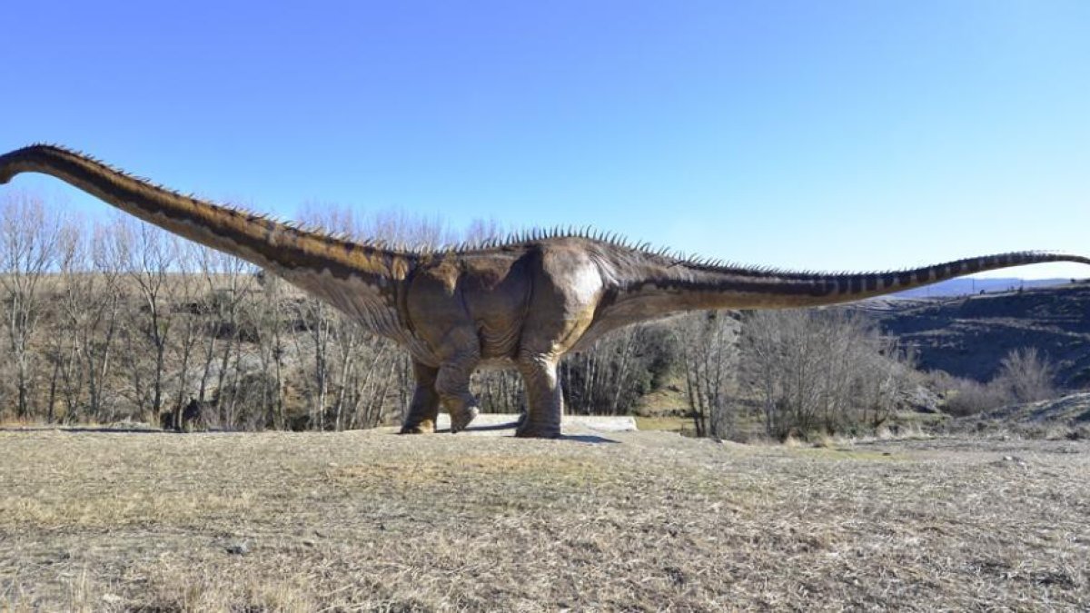 Maqueta del dinosaurio de Fuentes de Magaña-V.G.
