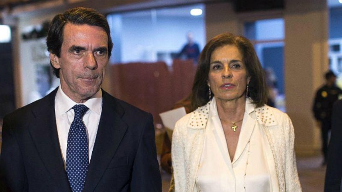 Aznar y Botella.-ARCHIVO / EFE