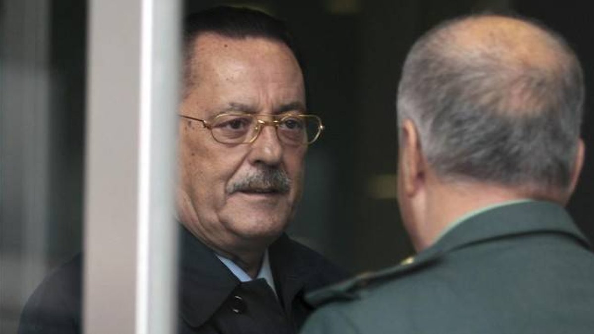 El exalcalde de Marbella Julián Muñoz entrando en la Audiencia de Málaga durante los juicios del 'caso Malaya', en una foto de archivo.-