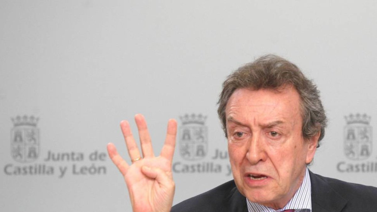 El consejero de la Presidencia y portavoz, José Antonio de Santiago-Juárez-Ical