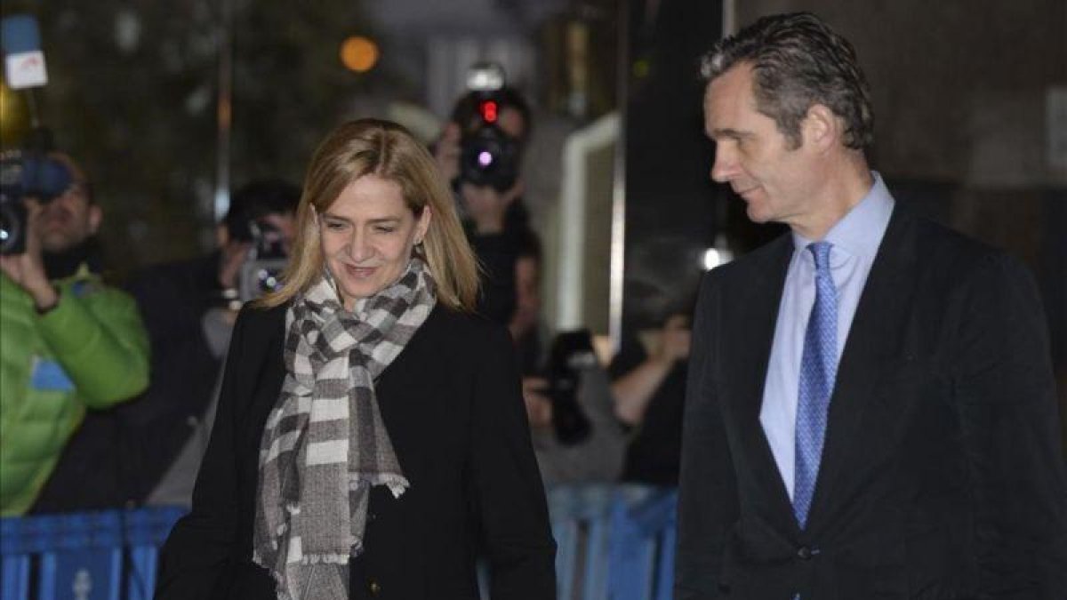 La infanta Cristina e Iñaki Urdangarin, en el 2016.-AP / JOAN LLADO