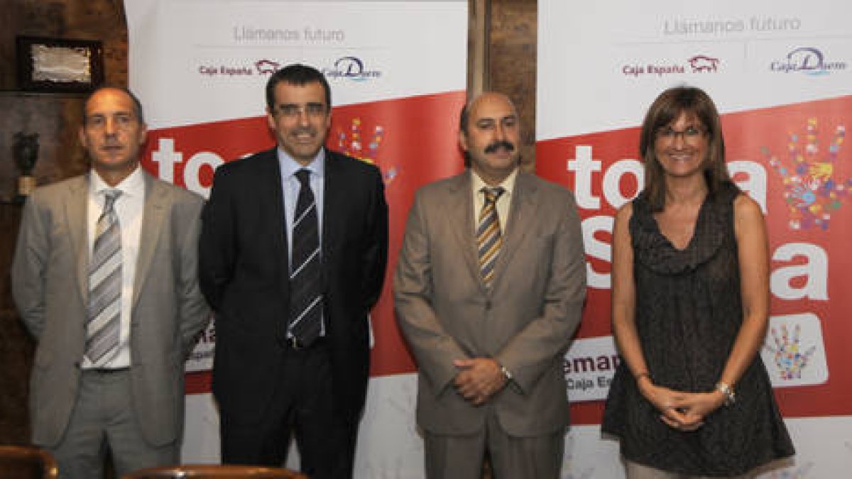 Responsables de Caja Duero. / V. G. -