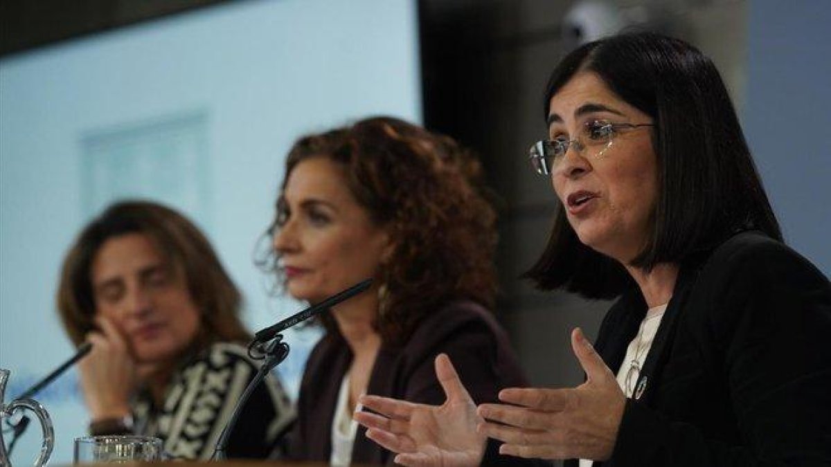 La ministra de Política Territorial y Función Pública, Carolina Darias, en rueda de prensa tras un Consejo de Ministros.-DAVID CASTRO