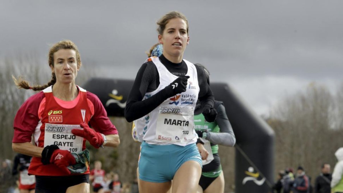 Marta Pérez ha acumulado muchos kilómetros en el cross esta temporada para asaltar la temporada de pista cubierta.-Luis Ángel Tejedor