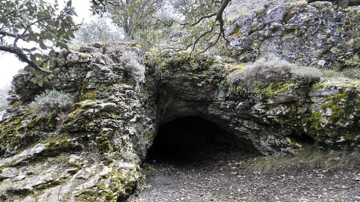 magen de la entrada a la Cueva del Asno.-V.G.