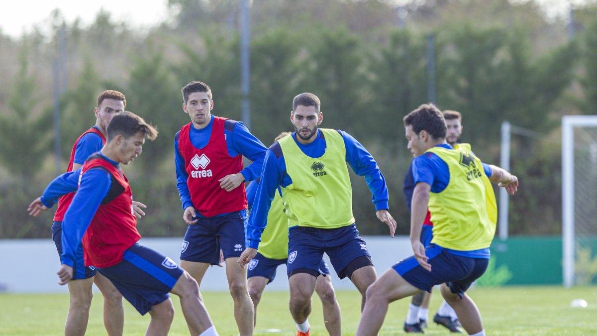La plantilla numantina ha trabajado durante la semana de cara a la visita a Soria del Formentera. MARIO TEJEDOR