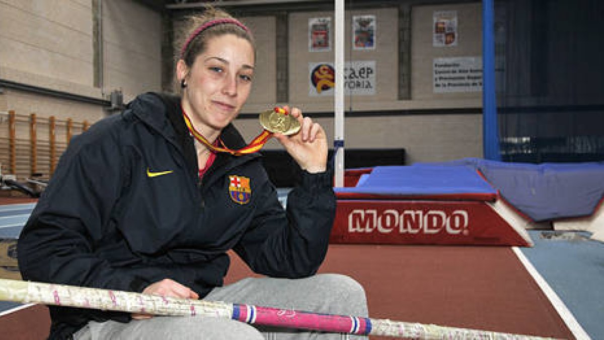 Carla Franch logró el bronce en pértiga femenino. / VALENTIN GUISANDE-