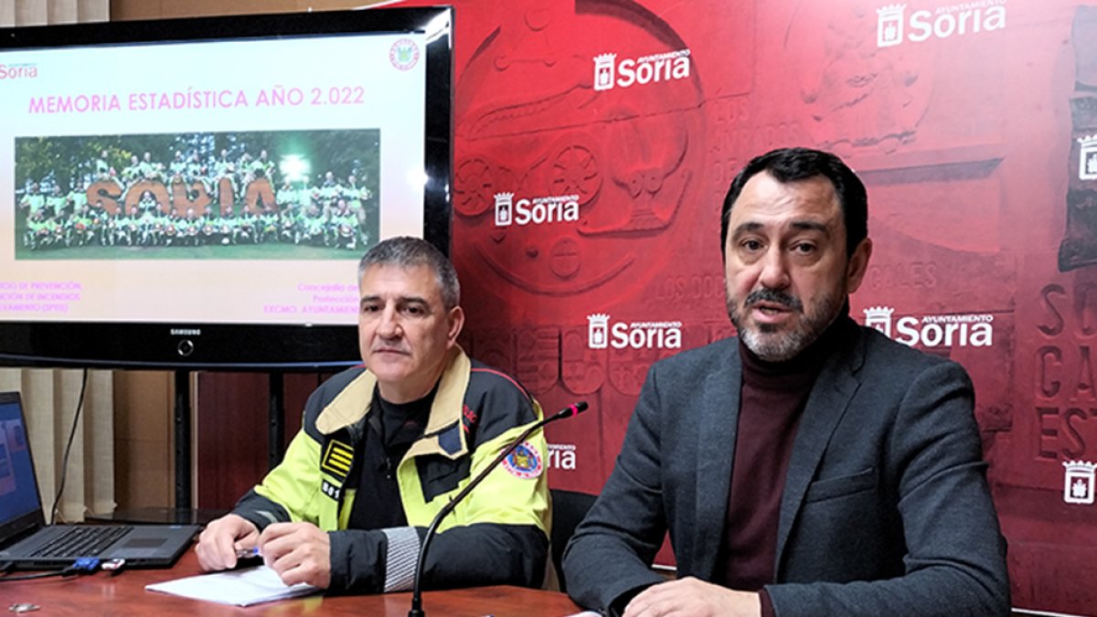 Agustín Viana y Javier Muñoz. JOSE ÁNGEL CAMPILLO