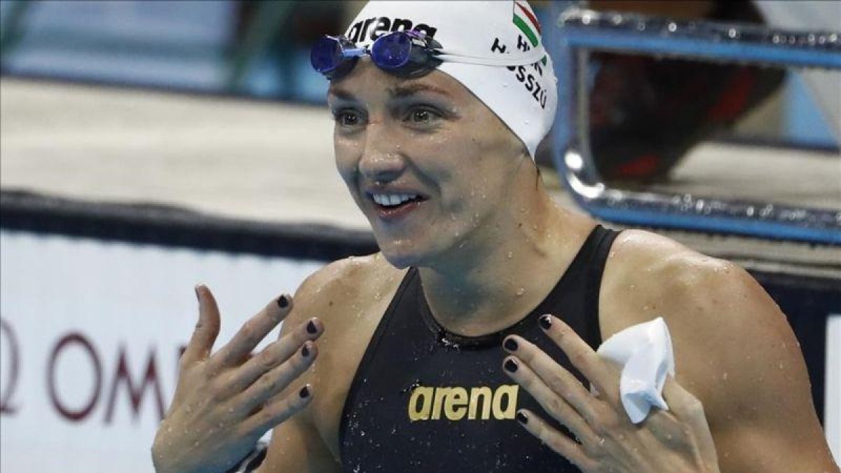 Hosszu reacciona incrédula tras su triunfo en la final de los 100 espalda.-ODD ANDERSEN / AFP