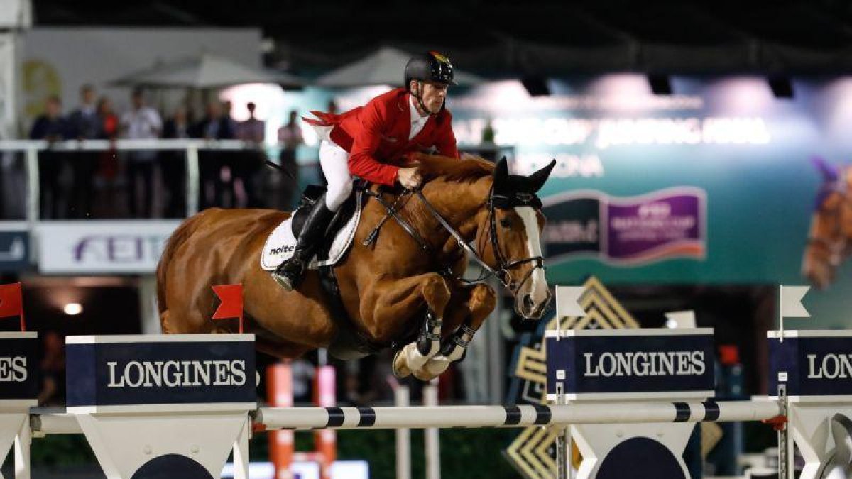 El alemán Marcus Ehning, en plena acción en la final del campeonato.-NACHO OLANO