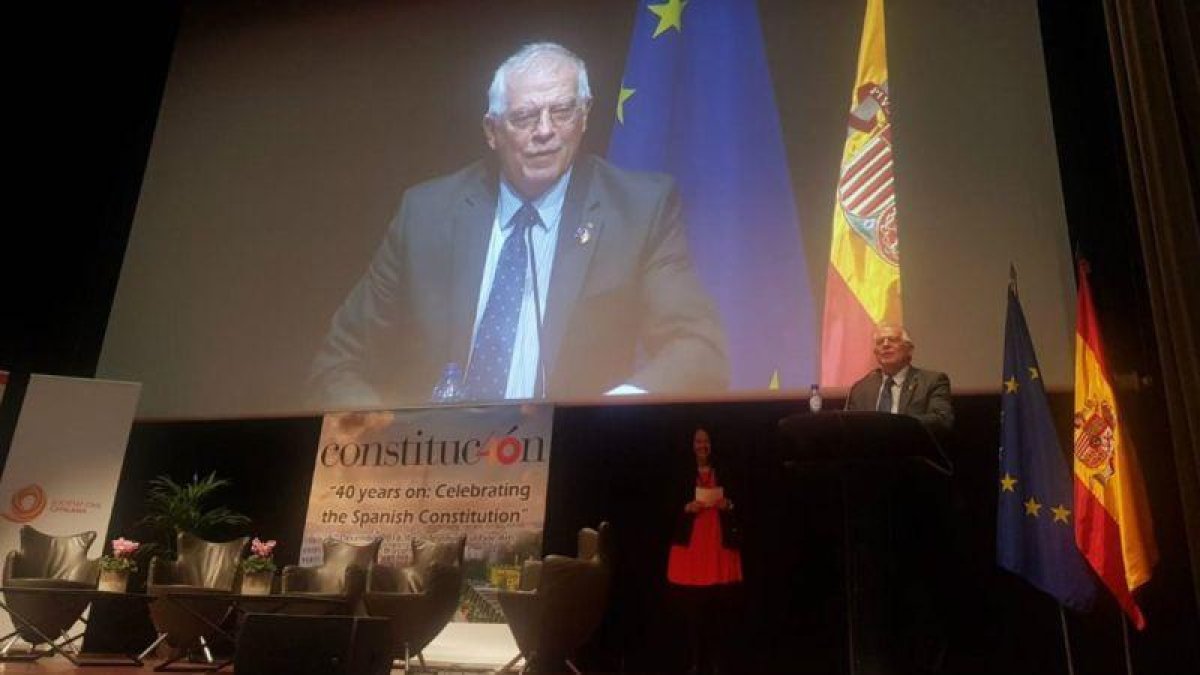 Borrell, en un acto organizado por Societat Civil Catalana en Bruselas.-SCC / TWITTER