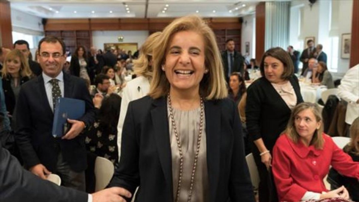 La ministra de Empleo y Seguridad Social, Fátima Báñez.-EFE / JULIO MUÑOZ