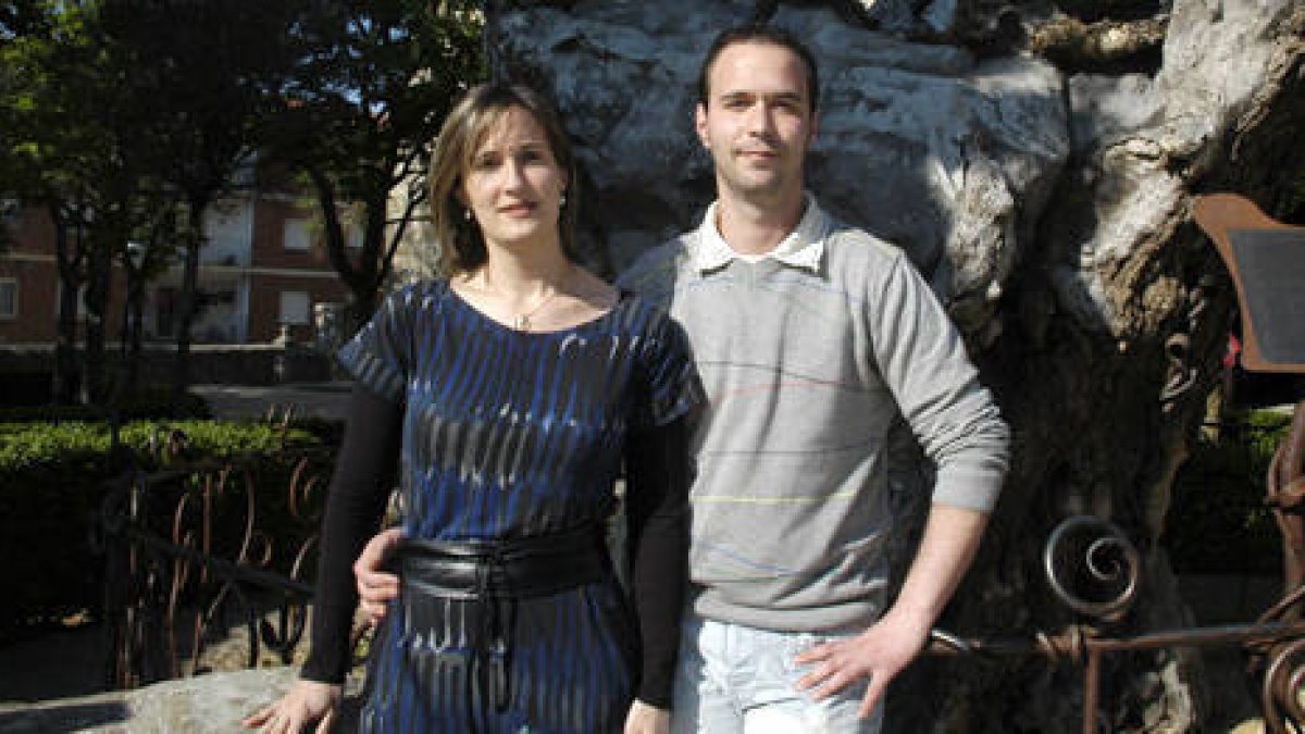 Juan Ignacio Alonso Sanz y Sonia Zalabardo Calvo, jurados de El Rosel y San Blas, en el Espino. /Á.M.-