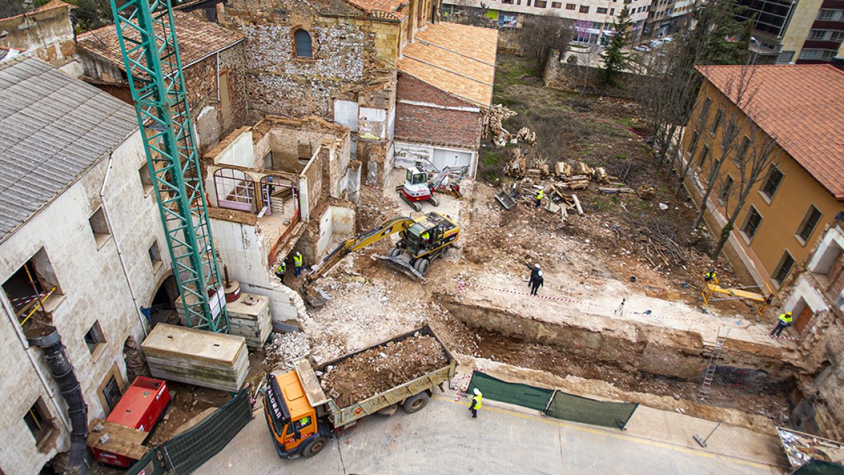 Área del edificio donde se ha producido el derribo con motivo de la construcción del hotel en el CUS. MARIO TEJEDOR