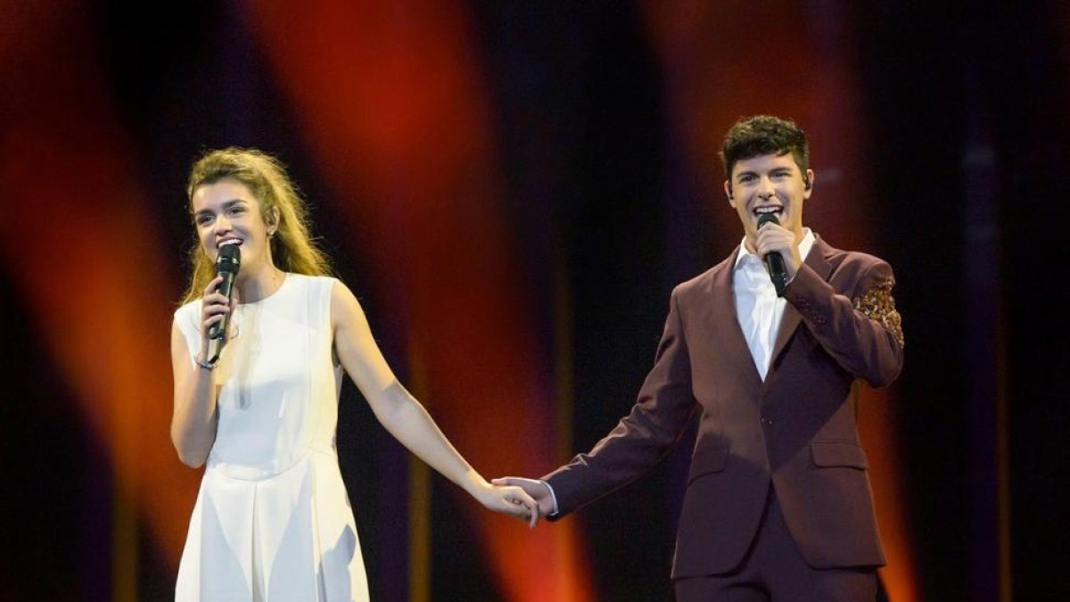 Ensayo de los representantes españoles en Eurovisión, Amaia y Alfred-/ RAÚL TEJEDOR (EFE)