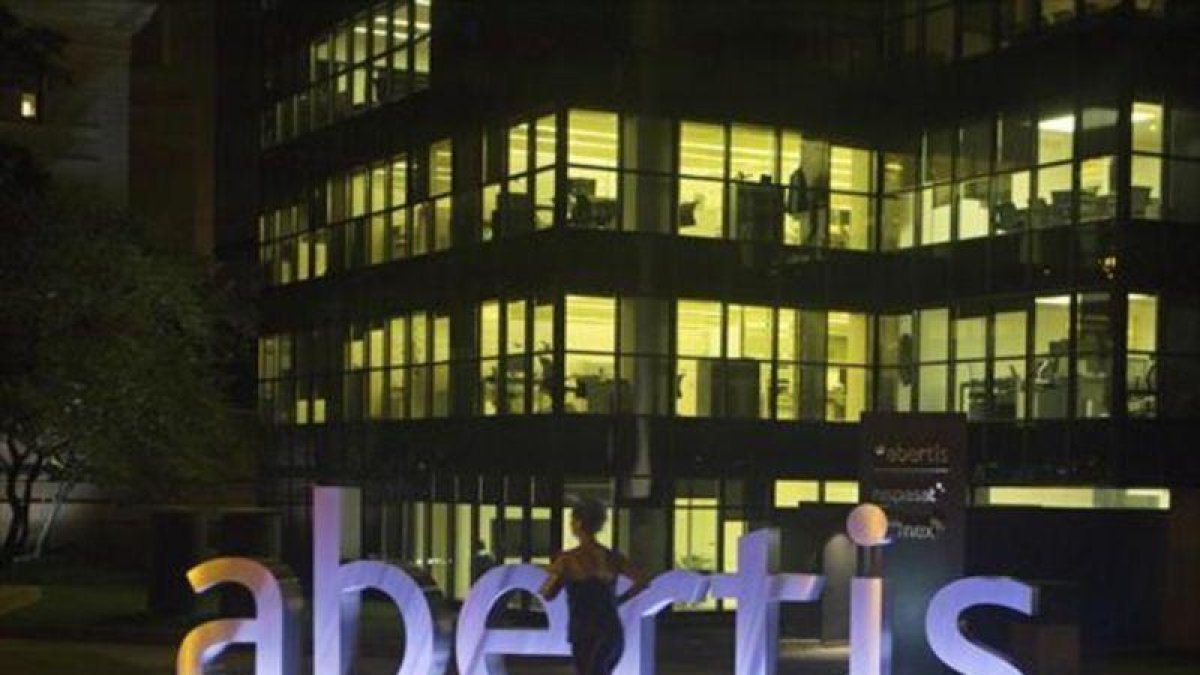 La sede de Abertis en Madrid, en octubre.-AP / PAUL WHITE