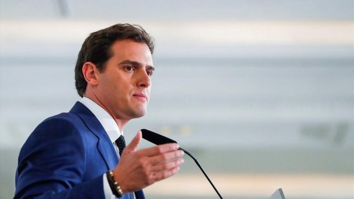 Albert Rivera en un desayuno informativo en Madrid.-EMILIO NARANJO (EFE)