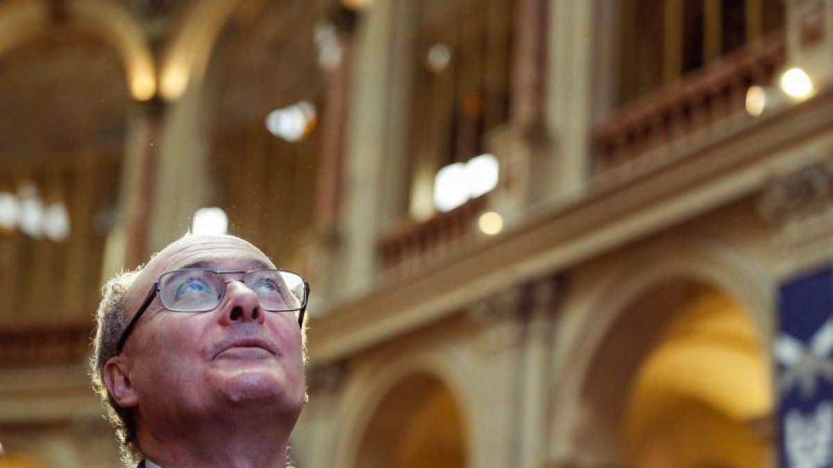 El gobernador del Banco de España, Luis María Linde.-EMILIO NARANJO (EFE)