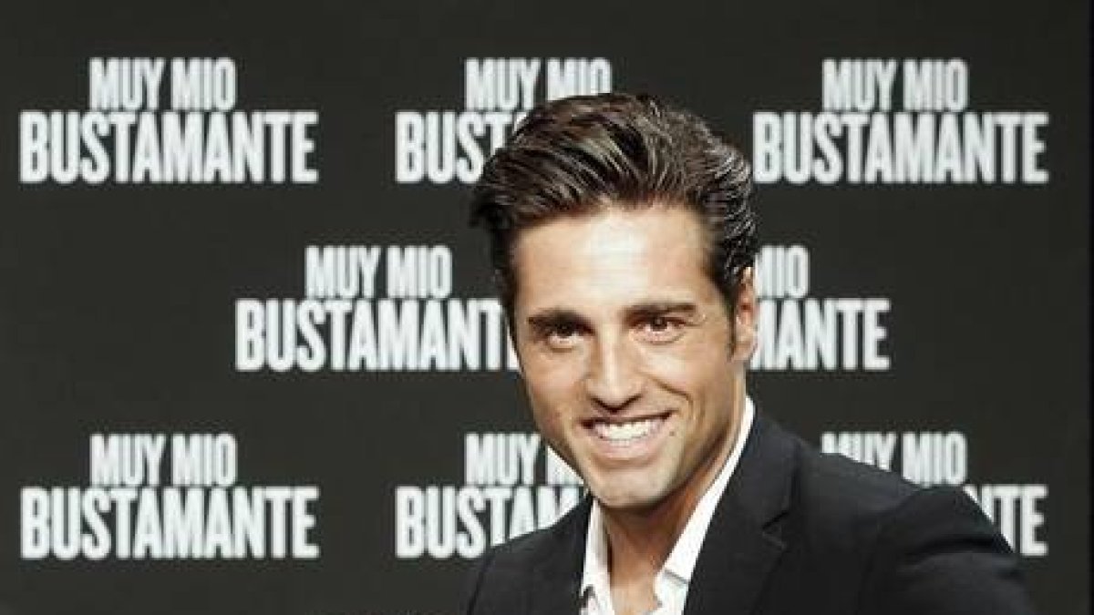 anapixel NUEVO PROYECTO Bustamante debutará como presentador en TVE El cantante estará al frente de 'Fuera de clase', un programa con niños David Bustamante, en una imagen promocional. ARCHIVO David Bustamante, en una imagen promocional.-ARCHIVO
