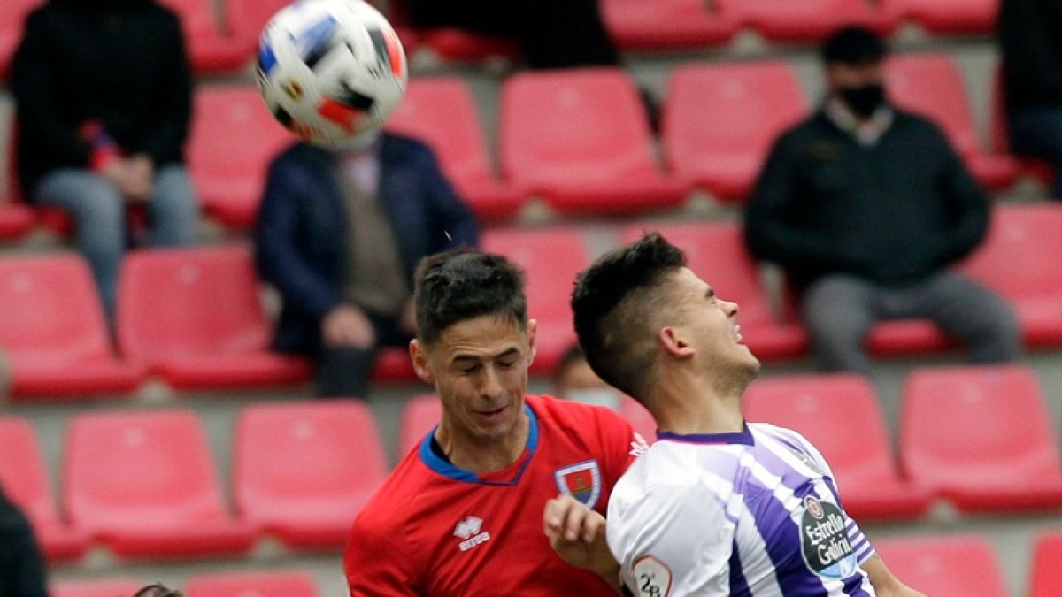 Asier Benito salta entre Vilarrasa y Zalazar del Valladolid B. LUIS ÁNGEL TEJEDOR