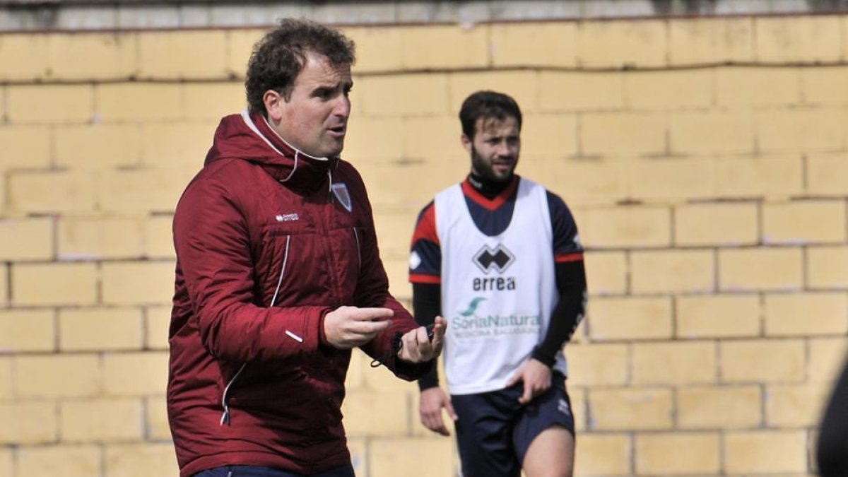 El técnico del Numancia, Jagoba Arrasate.-VALENTÍN GUISANDE