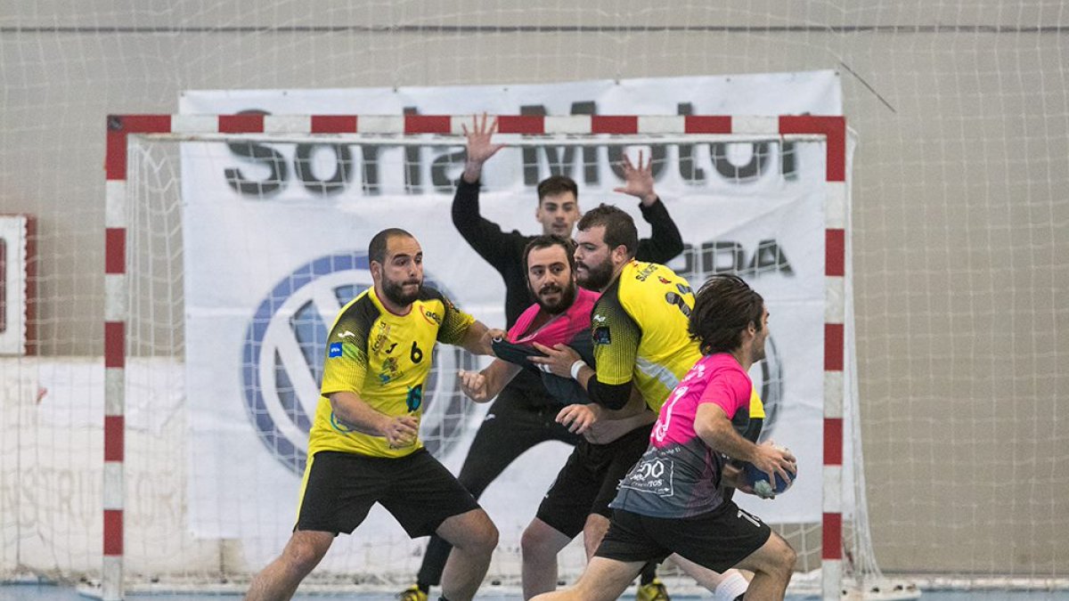 El BM Soria no ha tenido suerte con el sorteo y se jugará el ascenso en Canarias. MARIO TEJEDOR