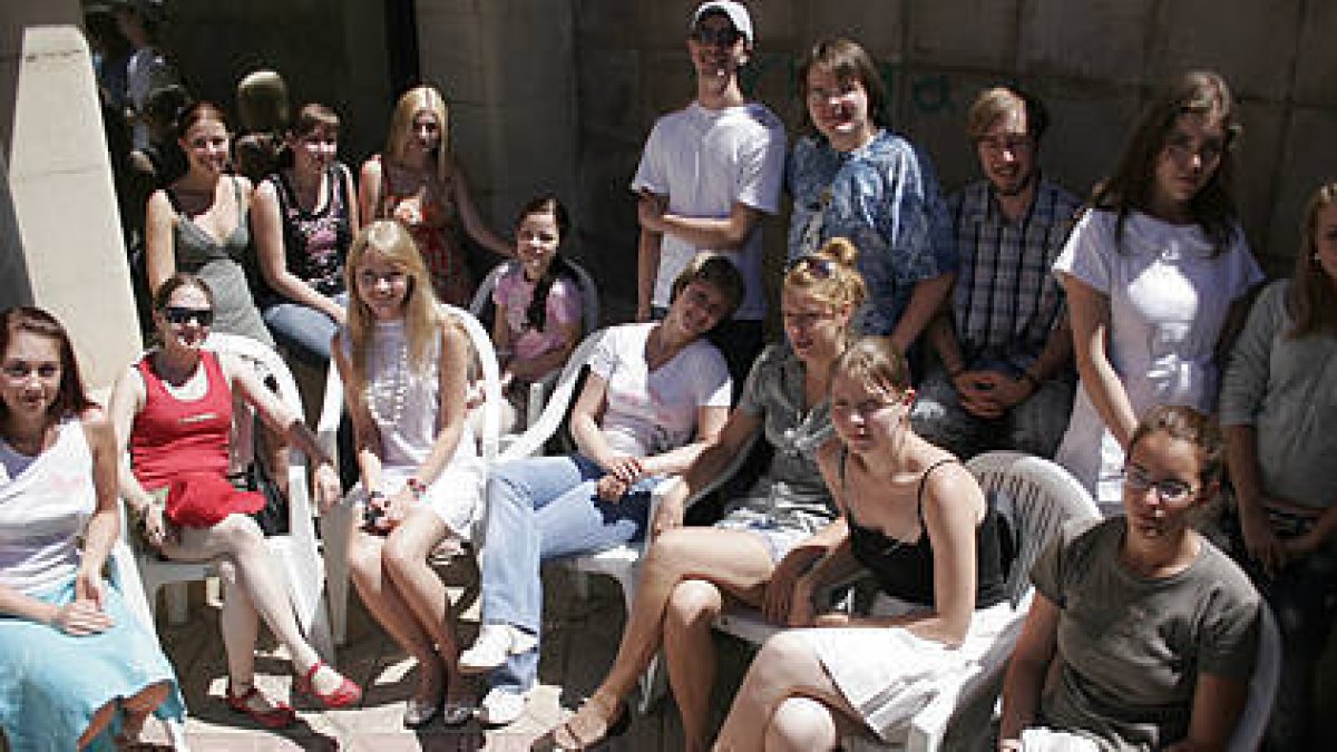 Alumnos extranjeros en los programas de la Cámara. / VALENTÍN GUISANDE-