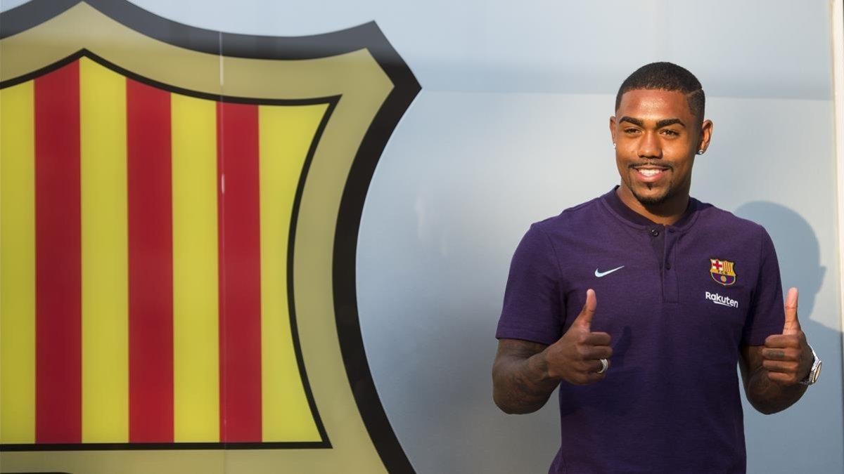 Malcom, en las oficinas del Barça.-JORDI COTRINA