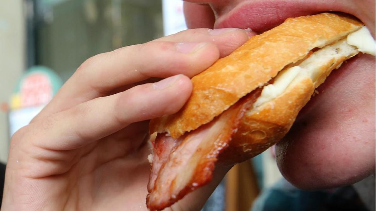 Un bocadillo.-RICARD CUGAT