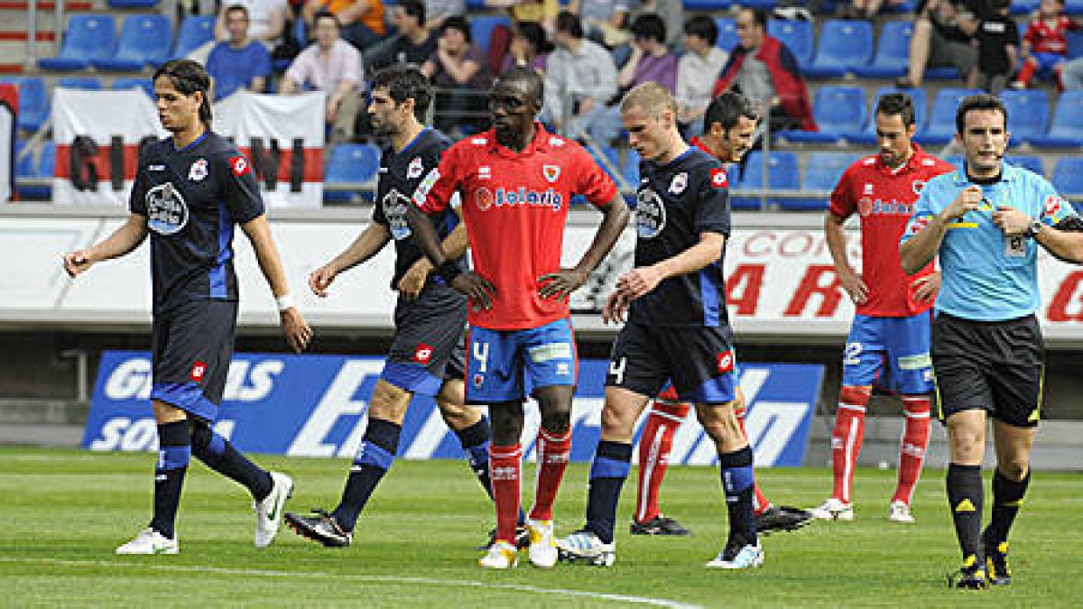 El Numancia sumaba ante el Deportivo la cuarta derrota seguida. / V. Guisande-