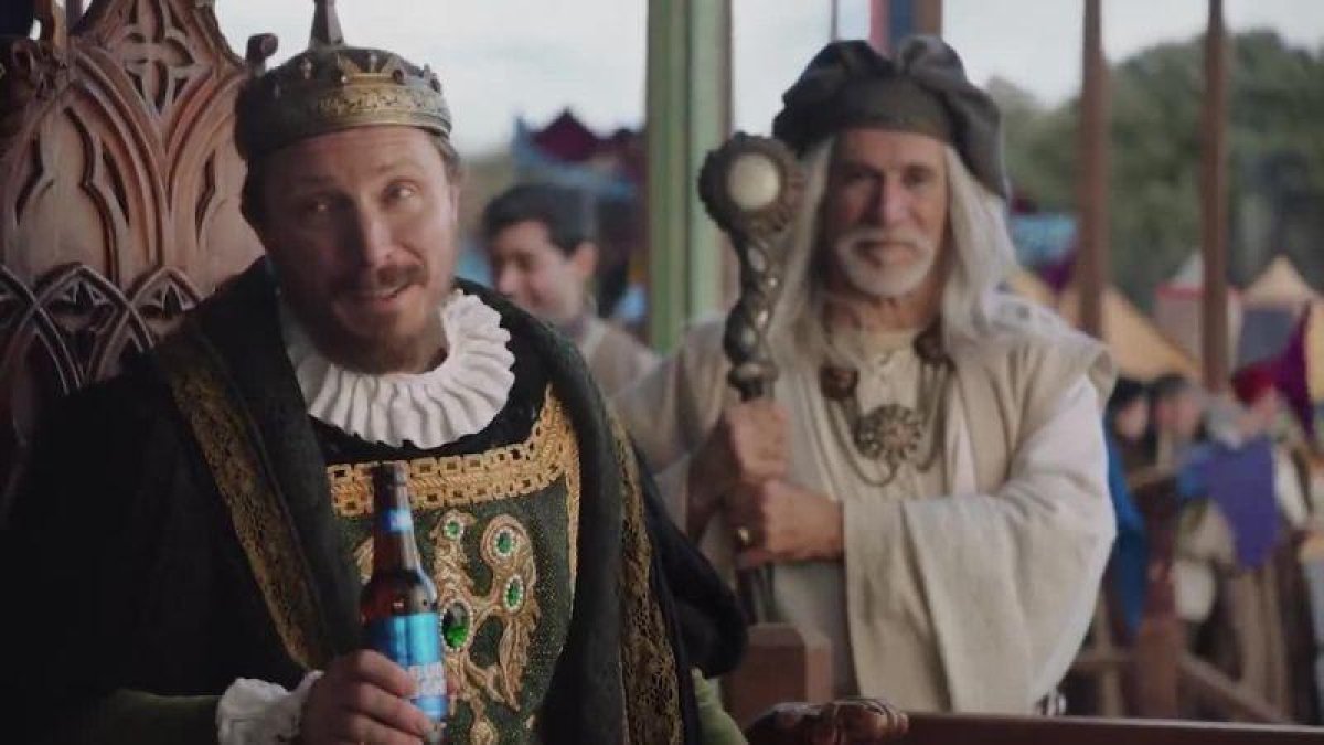 Espot conjunto de Juego de tronos y Buddweiser presentado en la Super Bowl.-HBO