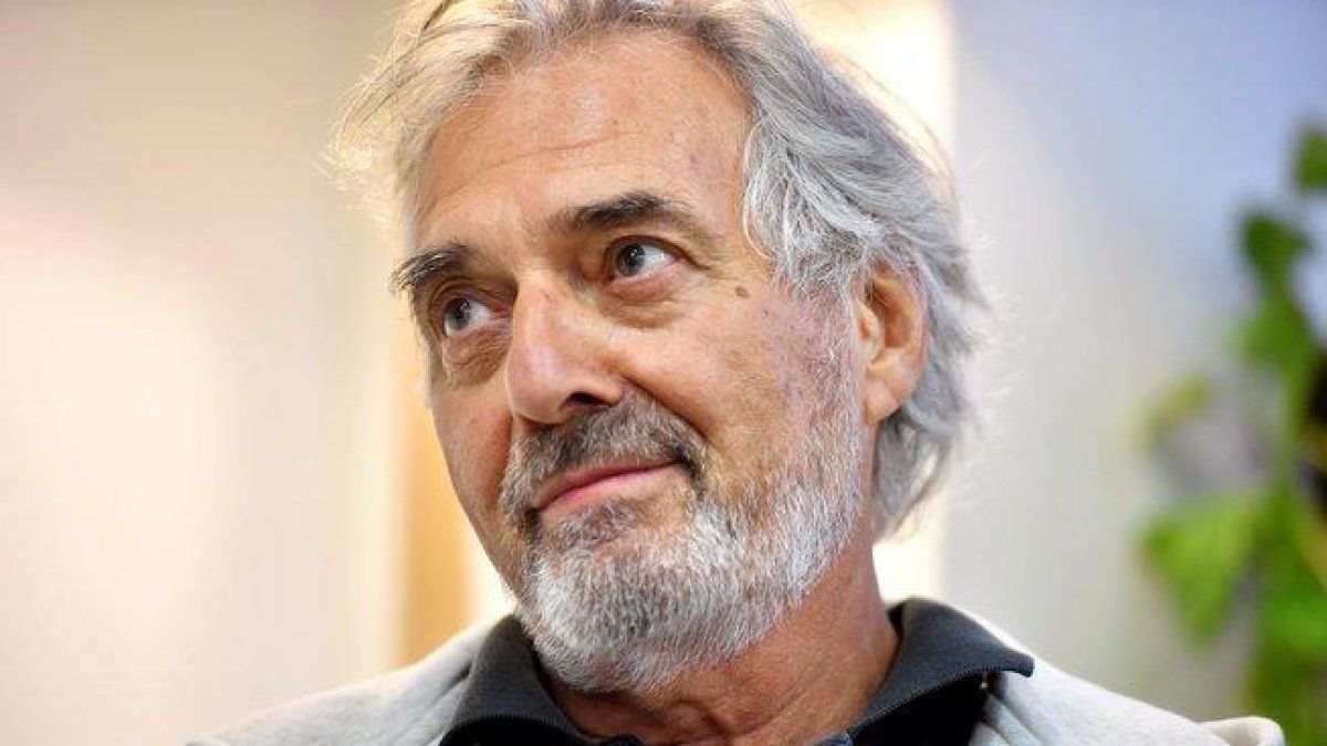 El escritor Jean-Paul Dubois durante la presentación de su novela en Francia.-AFP