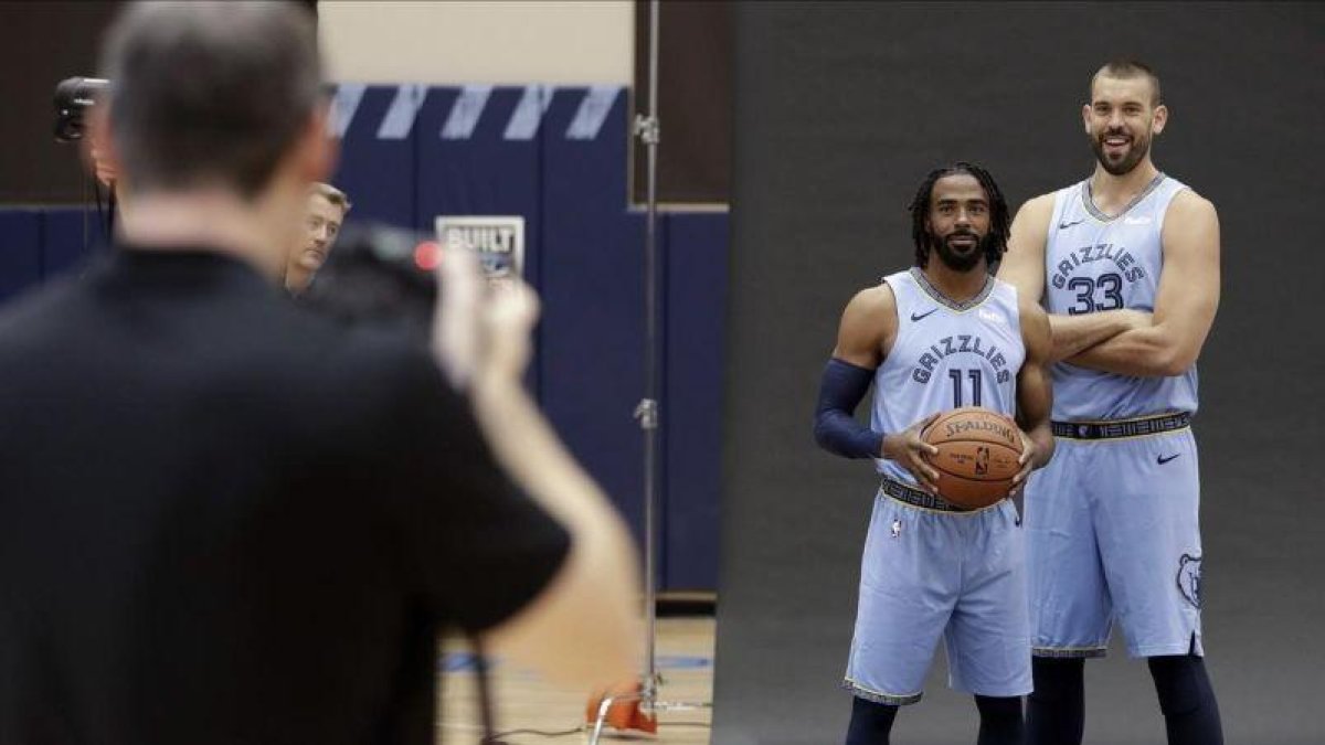 Sesión fotográfica para los Grizzlies de Memphis Mike Conley y Marc Gasol.-EL PERIÓDICO