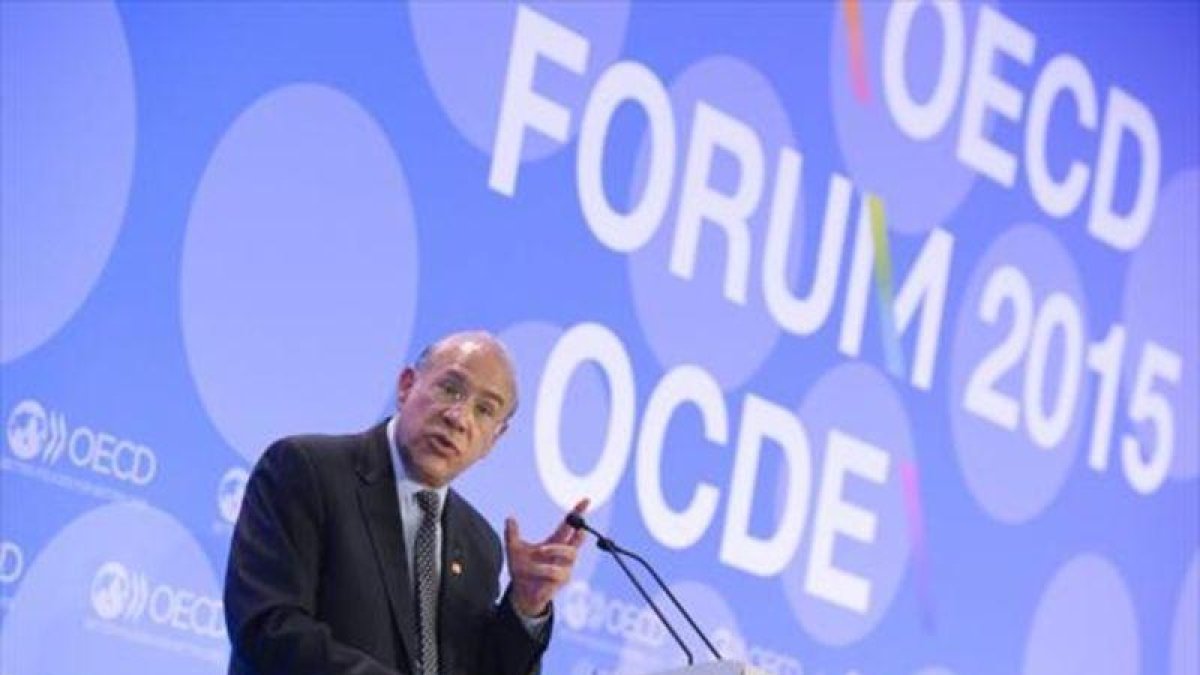 El secretario general de la OCDE, José Ángel Gurría.-AFP / BERTRAND GUAY