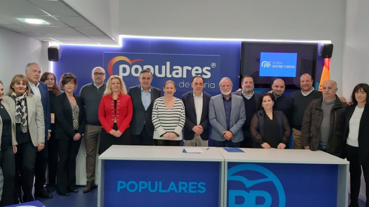 La foto de la integración en la sede del PP. V. F. M.