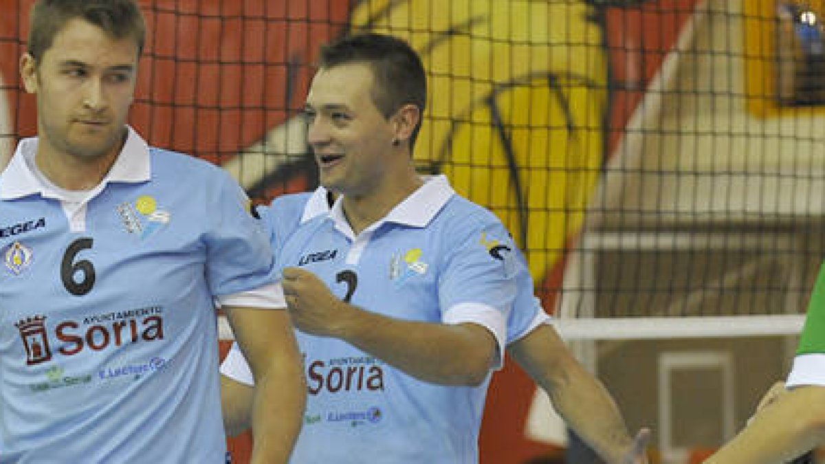 Manu Salvador sigue con molestias en un pie. / DIEGO MAYOR-